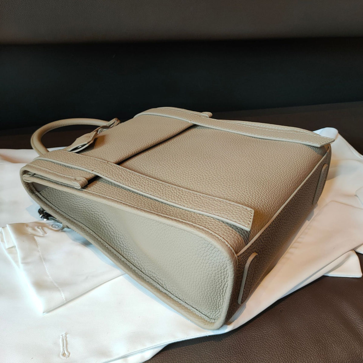 牛革 2WAY ハンドバッグ レディース 本革 ショルダーバッグ トートバッグ 4色