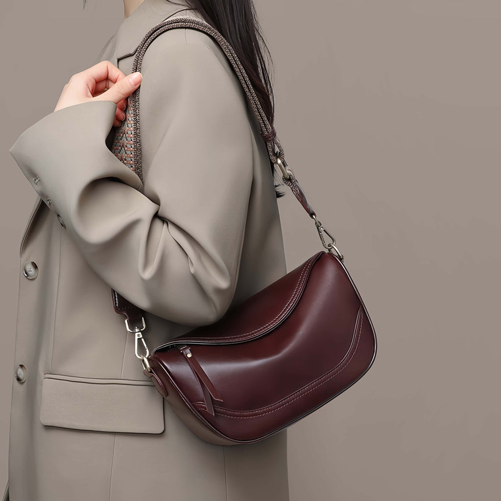 牛革ショルダーバッグ|牛革サコッシュ|クロスボディバッグ