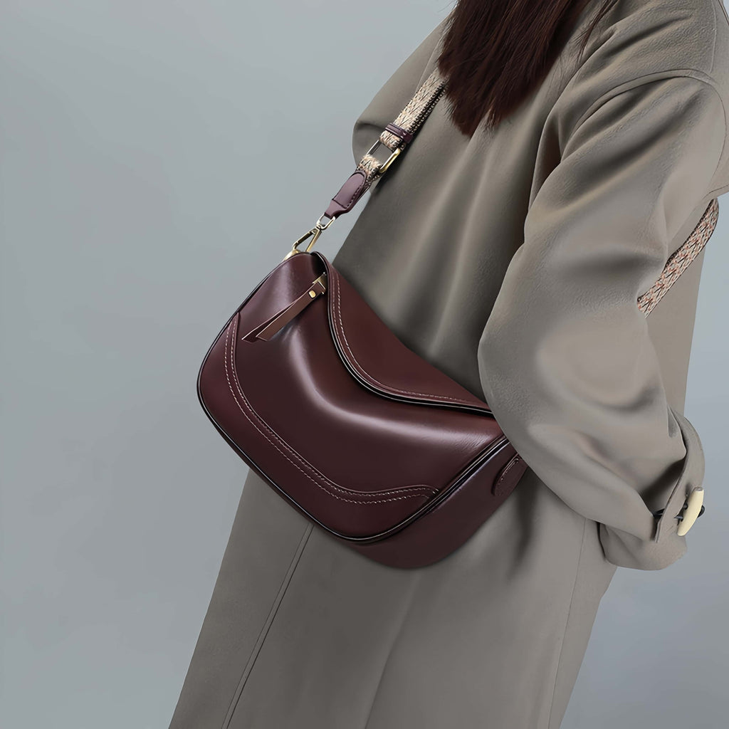 牛革ショルダーバッグ|牛革サコッシュ|クロスボディバッグ